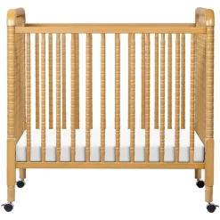 DaVinci Jenny Lind Mini Crib